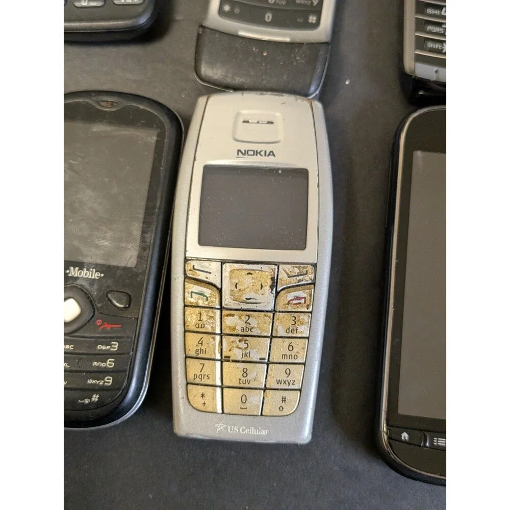 Flip, Slider and Smart Phone Lot - 8 Phones Total Untested
